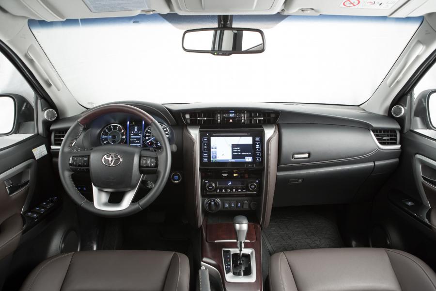 Торпедо Toyota SW4 2016 года  (фото 31 из 32)